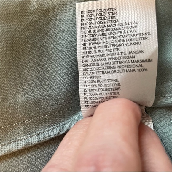 H&M Pleat Detailed Shorts Size 12 Blue/Green/Gray Color - Picture 10 of 10